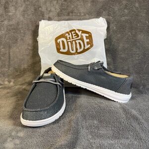 Hey Dude women’s 7, Wendy stardust charcoal